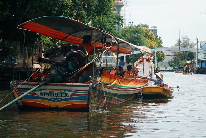 2 Hour Private Bangkok Canal Tour (Self-Guided Trip) - Choosing Wat Pak Nam’s towering Buddha