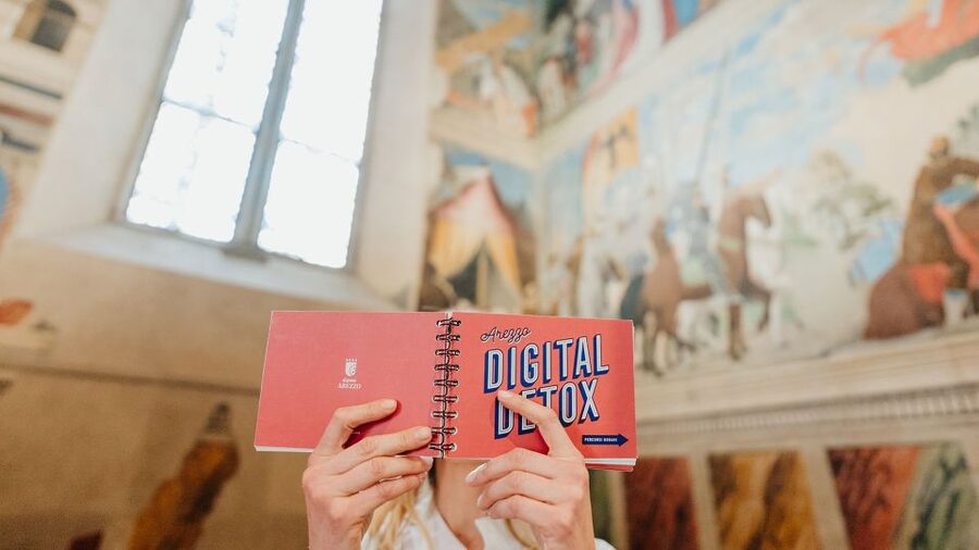 2 Hours Free Arezzo tour without the use of your smartphone - The value of $14 for two hours