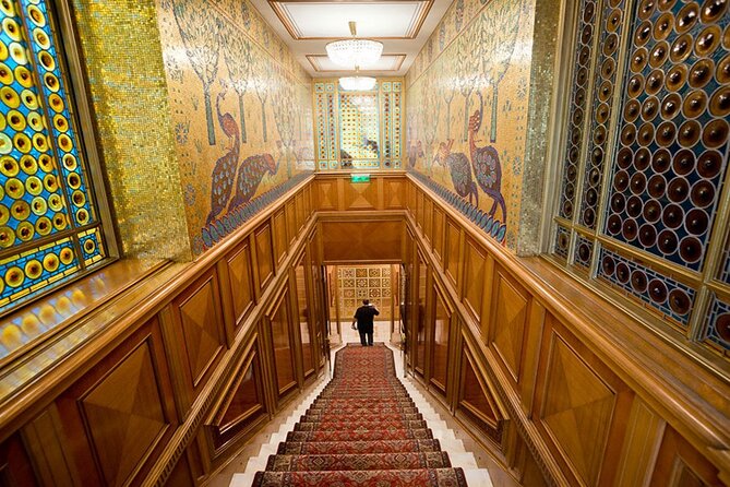 3-Days in Bucharest: Smart Audio Guide with Travel Instructions - Day 2: museums, Communist scale, and thermal water
