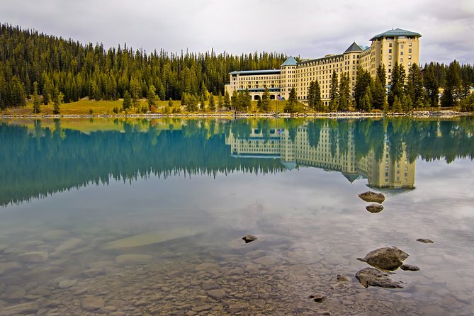 5-Day Banff Self-Guided package with Moraine & Lake Louise Tour - A simple way to reach Banff from Calgary