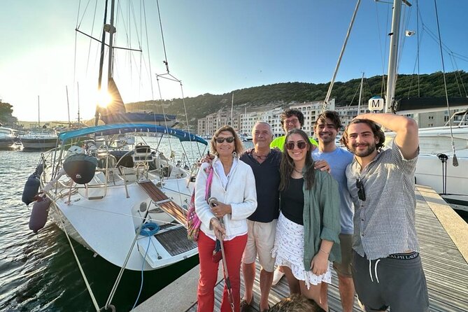 6 hours sailing tour with audio guides and typical Sardinian cuisine - Choosing a route along Alghero’s coast