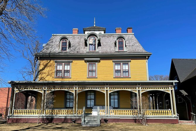 A 7th-Gen Local's View of Downtown Charlottetown: An Audio Tour - Starting at Port Charlottetown and following the harbor