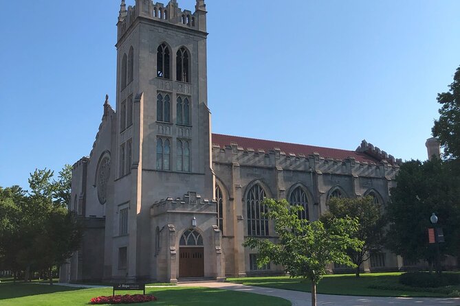 A Self-Guided Walking Audio Tour of Holland, Michigan - Park Theatre and Downtown Character