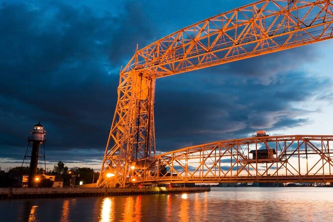 A Self-Guided Walking Tour through Duluth’s Canal Park - Key points at a glance