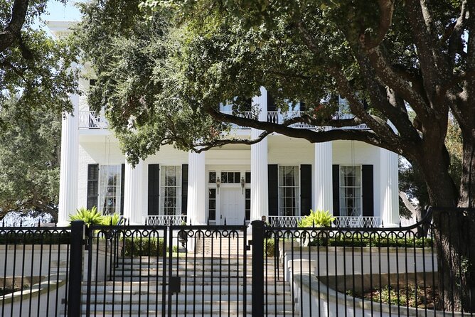 A Spooky Ghost Hunt in Austin - What this Austin ghost hunt is really like