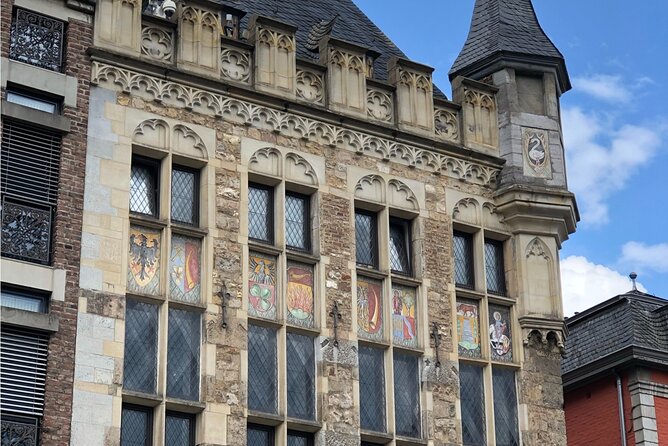 Aachen Scavenger Hunt and Sights Self-Guided Tour - Finding the Aachener Dom through clues