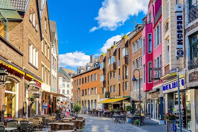 Aachen Scavenger Hunt and Sights Self-Guided Tour - Elisenbrunnen and the clues around town