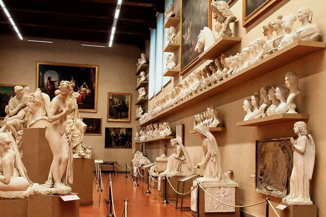 Accademia & Uffizi: Entry tickets & self-guided visit app - Uffizi: Botticelli, Leonardo, and Caravaggio