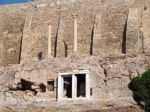 Acropolis & Parthenon Entrance Ticket w/optional SG Audio Tours - How useful is the optional smartphone audio tour?