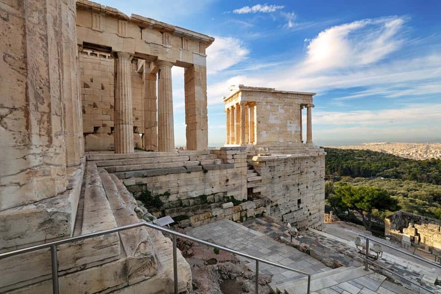 Acropolis Self-Guided Smartphone Tour w/Audio & 3D(No entry) - Getting to the Acropolis from central Athens