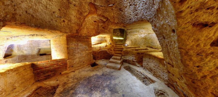 Agrigento: Valle dei Templi Fast-Track Ticket & Smart Guide - The 2.5-kilometer approach and getting around