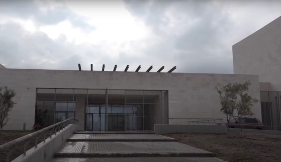Aigai: Polycentric Museum & Royal Graves E-ticket with Audio - The Royal Graves and Philip II’s tomb