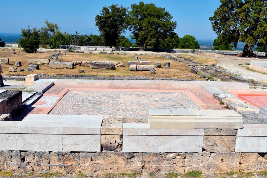 Aigai: Polycentric Museum & Royal Graves E-ticket with Audio - Planning the one-day visit