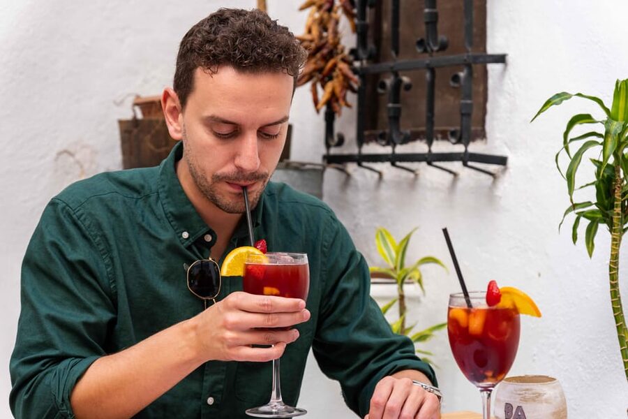 Alcudia: Self-Guided Gourmet Tapas and Wine Tour - Timing your day in Alcudia