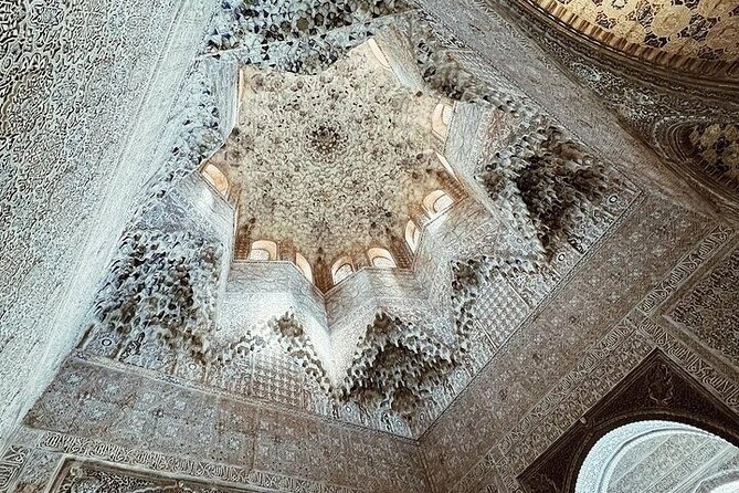 Alhambra Experience – Explore Nasrid Palaces & Generalife Gardens - Generalife Gardens, a calmer change of pace