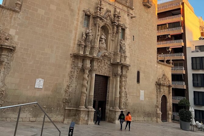 Alicante’s History and Highlights: Self-Guided Walking Tour - City Hall and the old squares