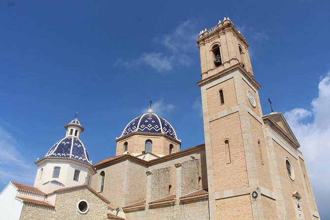 Alicante Secret Society Exploration Game and Tour - How the chapters and clues work