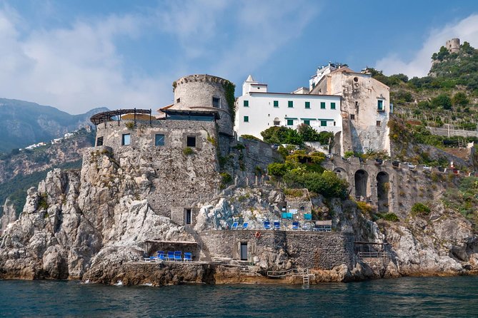 Amalfi Coast Self-Drive Boat Rental - Boat size, handling, and sea conditions