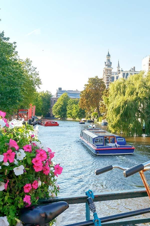 Amsterdam Audioguide - TravelMate app for your smartphone - Languages, narration, and the quiz