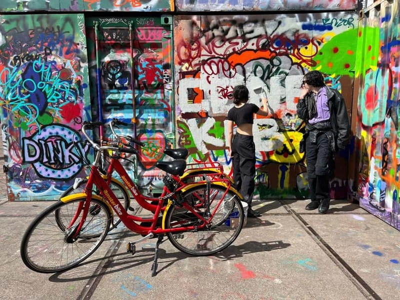 Amsterdam:: Bike Rental with Free Self-Guided Tour - Pickup near Central Station and the cruise terminal