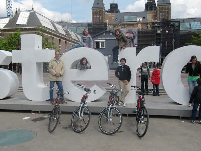 Amsterdam:: Bike Rental with Free Self-Guided Tour - What comes with the $14 rental