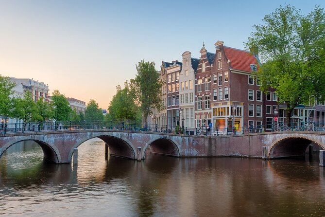 Amsterdam Ghost Hunt: Self-Guided Mystery Adventure - The Amsterdam Dungeon is a choice, not an included admission