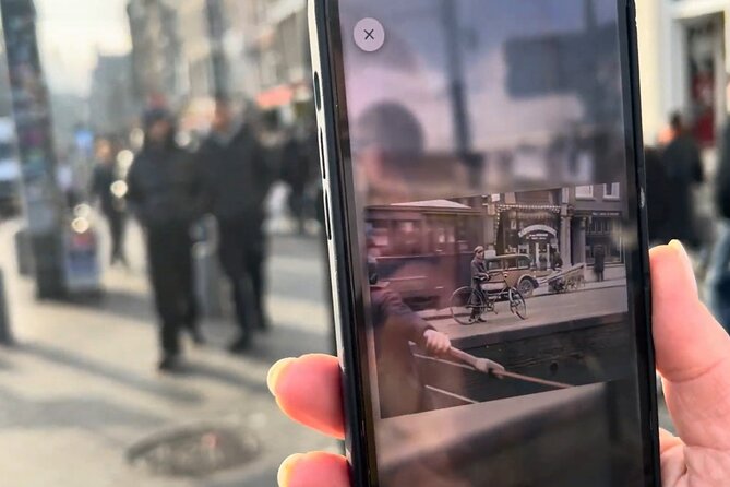 Amsterdam Historic City: a Self-Guided Augmented Reality Tour - The Embassy of the Free Mind and canal-side stories