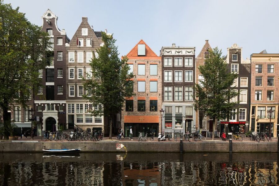 Amsterdam: Red Light District 1-hour Smartphone Audio Tour - Key points at a glance
