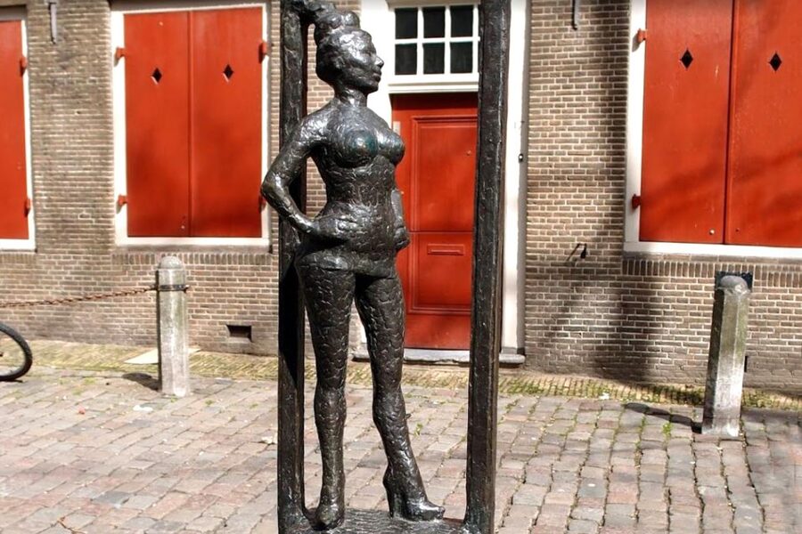 Amsterdam: Red Light District 1-hour Smartphone Audio Tour - Ons’ Lieve Heer op Solder and Amsterdam’s secret faith