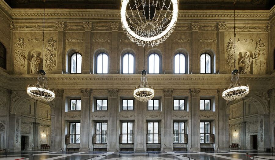 Amsterdam: Royal Palace Entry Ticket + Audio guide - Rooms filled with royal furniture and clocks