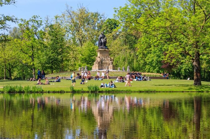Amsterdam Self-Guided Audio Tour - Art, faith, and old Amsterdam houses