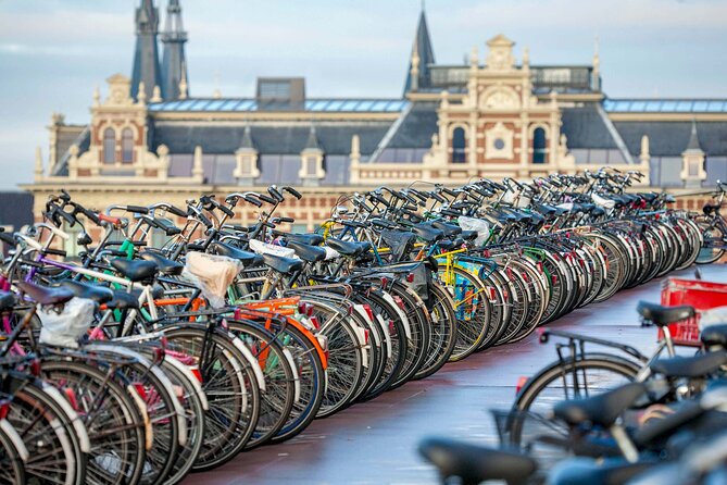 Amsterdam Walking Tour with Audioguide on Your Smartphone - Who should choose this Amsterdam walk