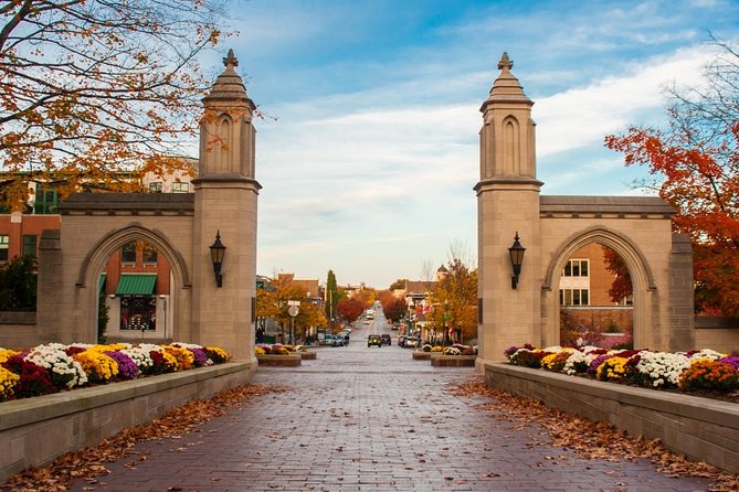 An Epic Scavenger Hunt: Bloomington Scenic Southern Indiana - A walking game through Bloomington and IU