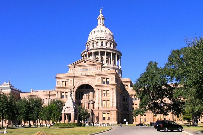 An Exciting Scavenger Hunt: Austin Capitol Sights & Downtown Gems - Paramount Theatre and Moonlight Towers