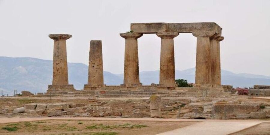 Ancient Corinth Private Day Tour from Athens & Audio Tour - Audio commentary versus a live guide