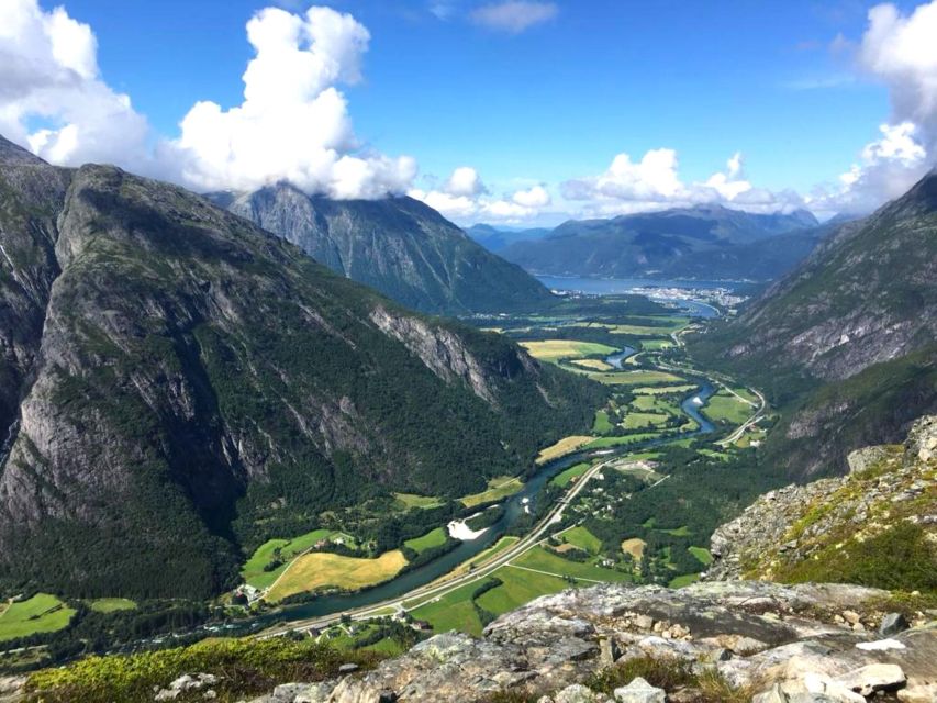 Åndalsnes - Trollstigen & Trollwall Audio Guid Bus Tour - Why Trollstigen makes a good short excursion