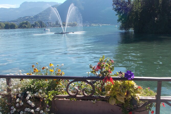Annecy Scavenger Hunt and Highlights Self Guided Audio Tour - Annecy Cathedral and Annecy-le-Vieux