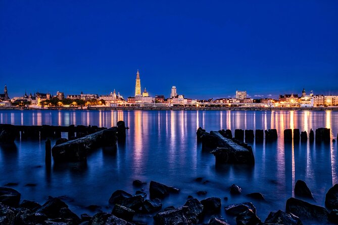 Antwerp: City Walk with Audio Guide in 7 Languages on your Phone - How the phone-based format works