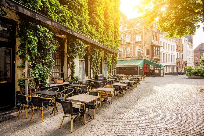 Antwerp: City Walk with Audio Guide in 7 Languages on your Phone - The Steen and the edge of the Scheldt