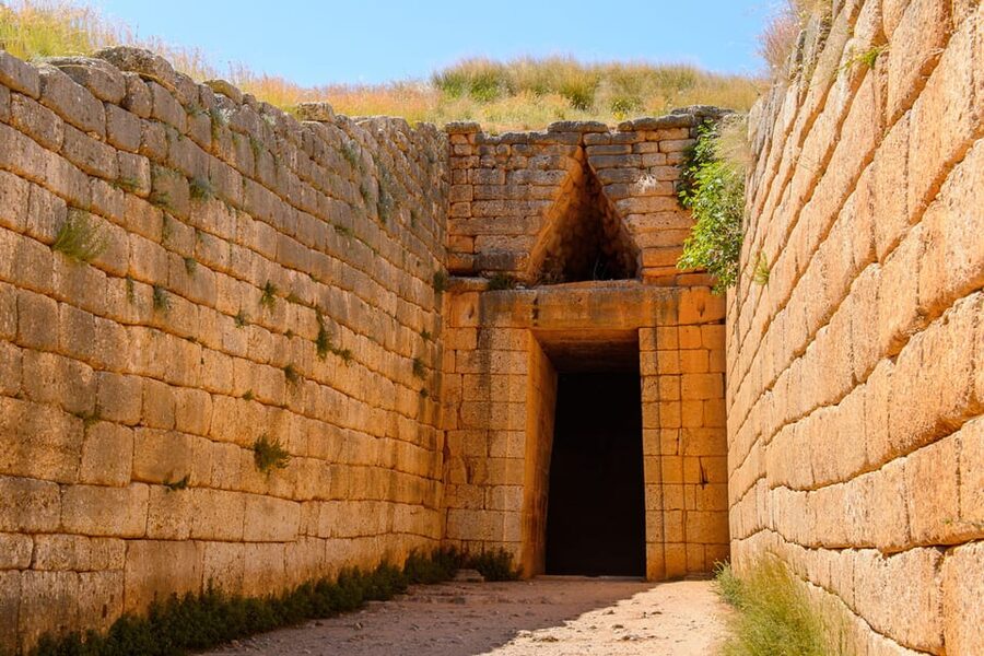 Archaeological Site of Mycenae: E-Ticket with Audio Guide - Seeing the palace and Megaron