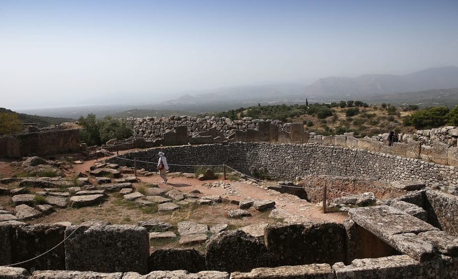 Archaeological Site of Mycenae: E-Ticket with Audio Guide - Following the passage to the Treasury of Atreus