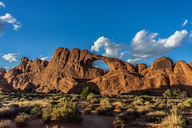 Arches and Canyonlands NP Self-Guided Driving Audio Bundle Tour - Canyonlands begins with big views and living soil
