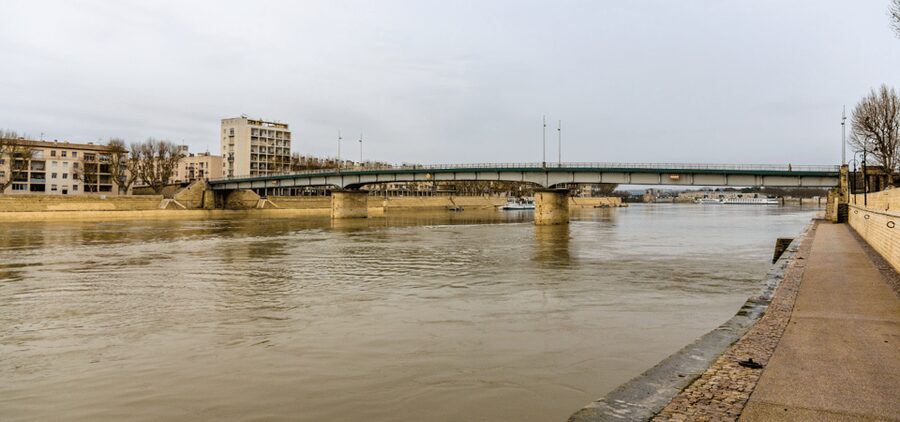 Arles Vincent Van Gogh Walking Tour with an APP - Languages, timing, and practical comfort
