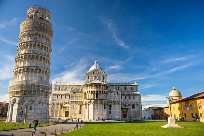 Around Florence Hills: App‑Guided e‑Vespa Tour + Wine&Food - The Oltrarno tasting is more than a quick drink