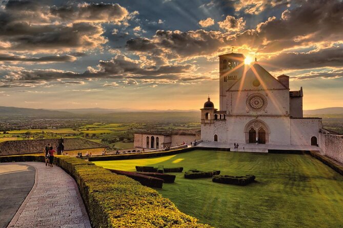 Assisi Walking Tour with Audio and Written Guide by a Local - Chiesa Nuova and the traditional birthplace of Saint Francis
