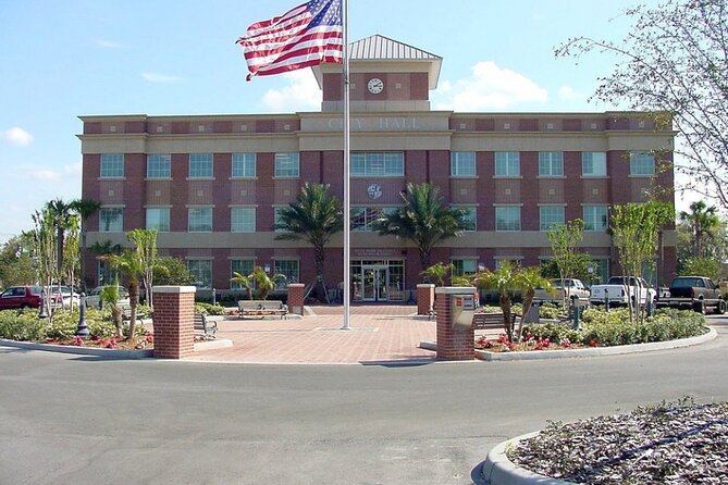 Astonishing Scavenger Hunt: The Strawberry Capital - A playful introduction to Florida’s Strawberry Capital