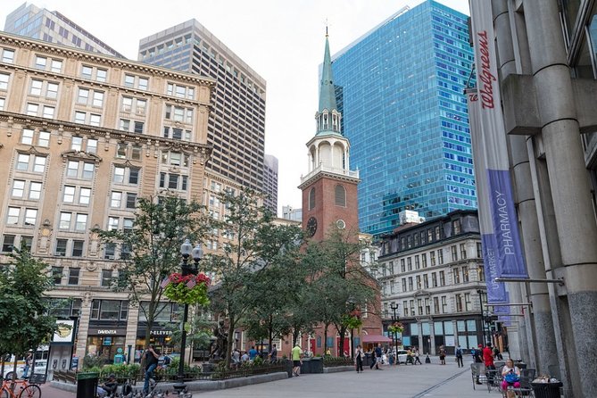 Astounding Scavenger Hunt: Boston The Story of America - The Boston Massacre Site and Samuel Adams