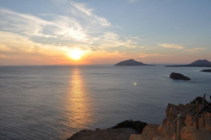 Athens: Cape Sounion &Temple of Poseidon Sunset Tour & Audio - Why Cape Sounion works so well at sunset