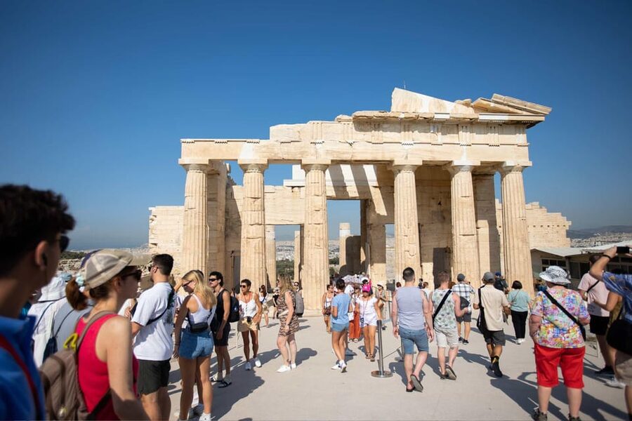 Athens: Hop-On-Hop-Off & Acropolis & Acropolis Mus.& 3 audio - Entering the Acropolis at your chosen time