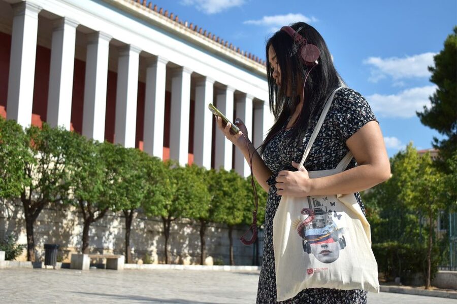 Athens: National Archaeological Museum Ticket & Audio Guide - Starting the audio tour on your phone